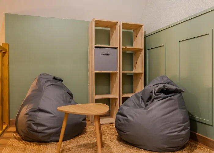 Du Pre Simon Nyaraló